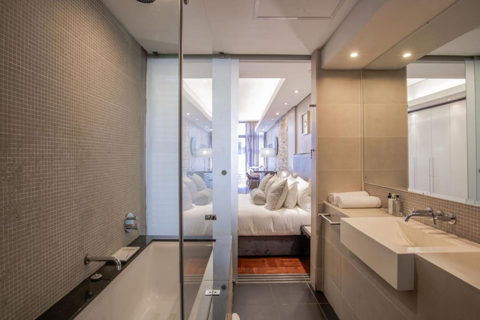 Modern In Mandela Rhodes With Rooftop Pool